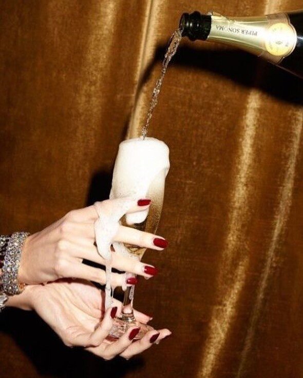 Feelin’ ready for 2020? We’ll be open 10-6 on New Year’s Eve 🍾🥂 🎉